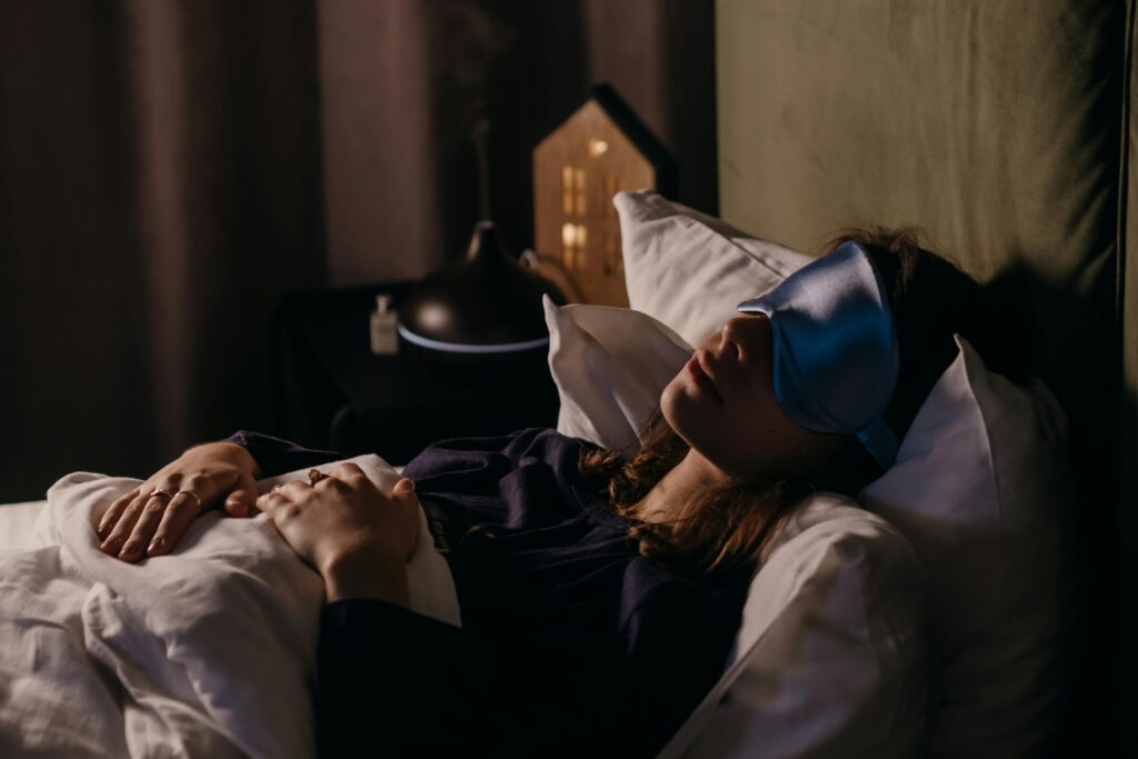 Transform your Sleep Environment Minimalist Sleep Environment for deep sleep cycles
