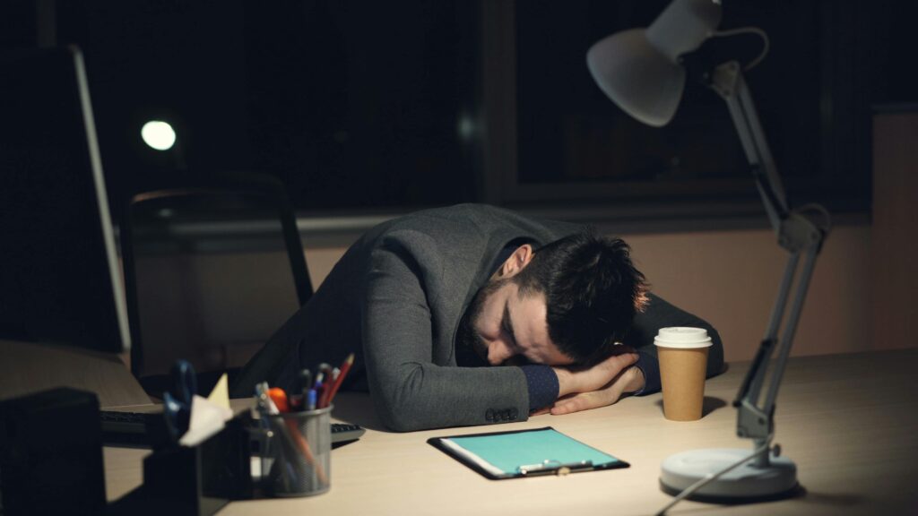 7 early warning signs of burnout including exhaustion irritability and declining performance