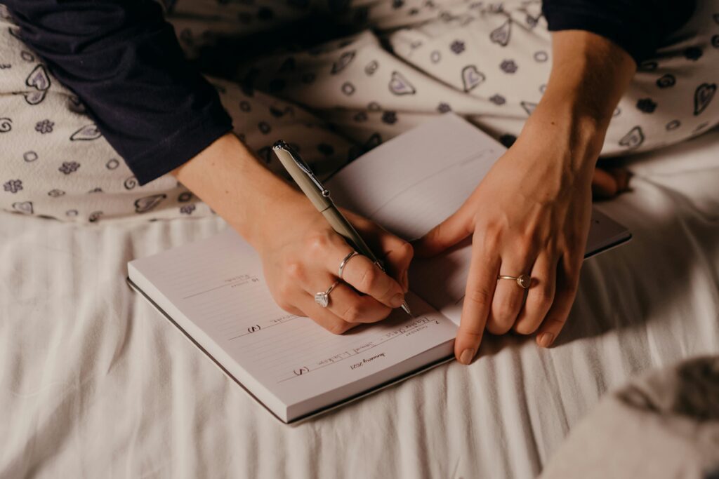 Writing evening routine Writing evening routine to plan the next day in advance